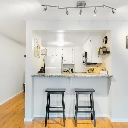 Humble Sound Apartment